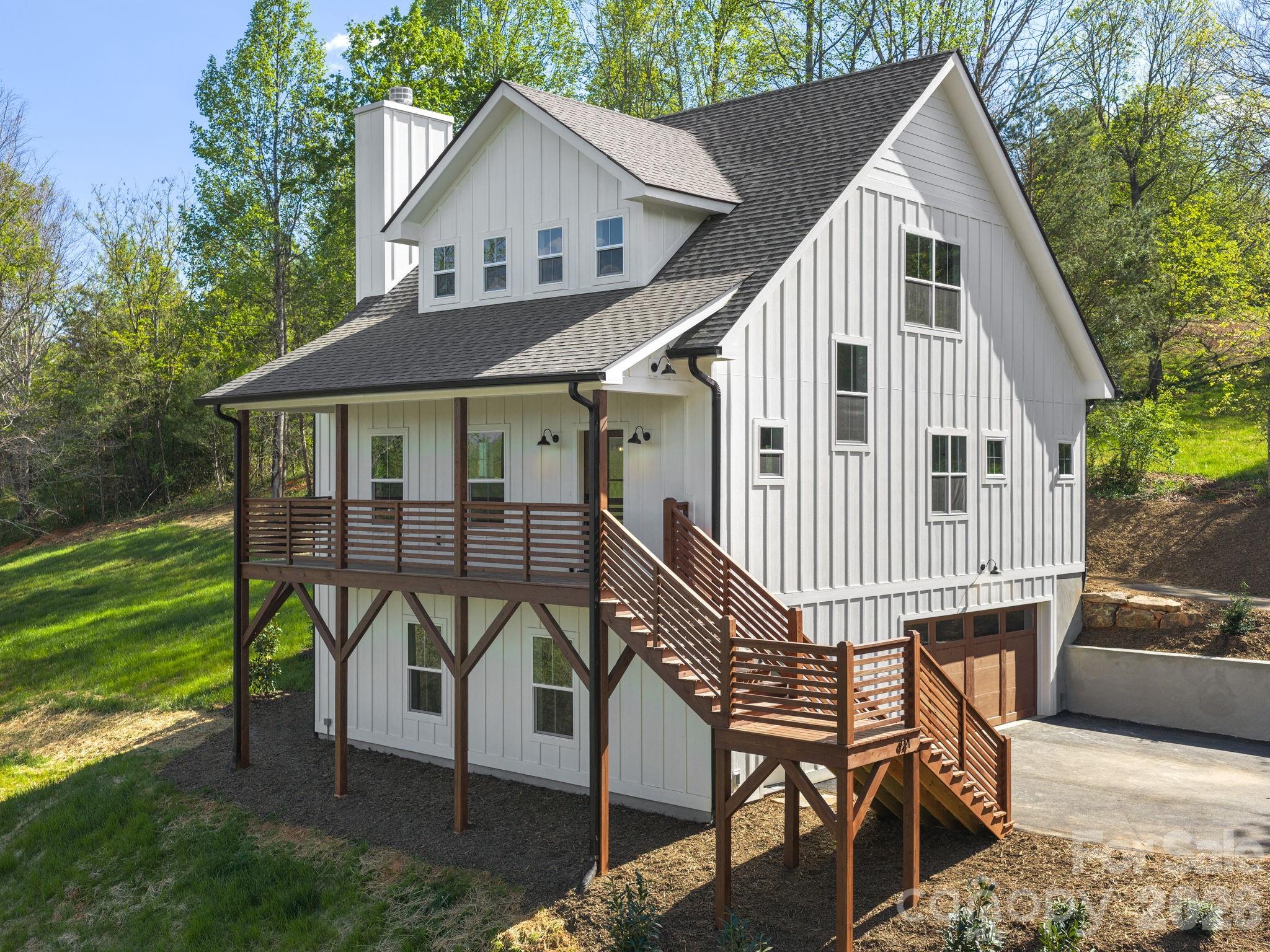 94 Spicewood Road — Weaverville