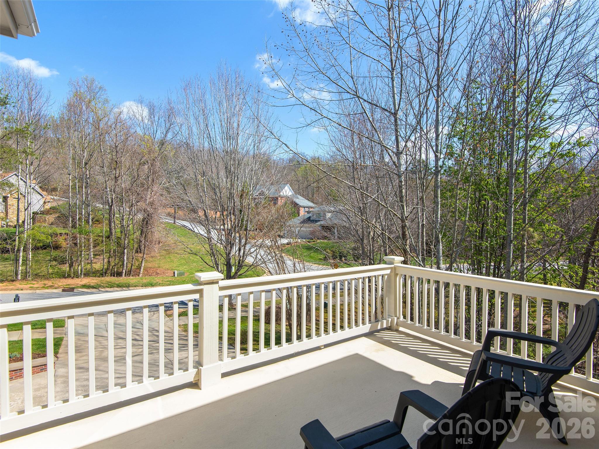 1672 Olmsted Drive — Asheville