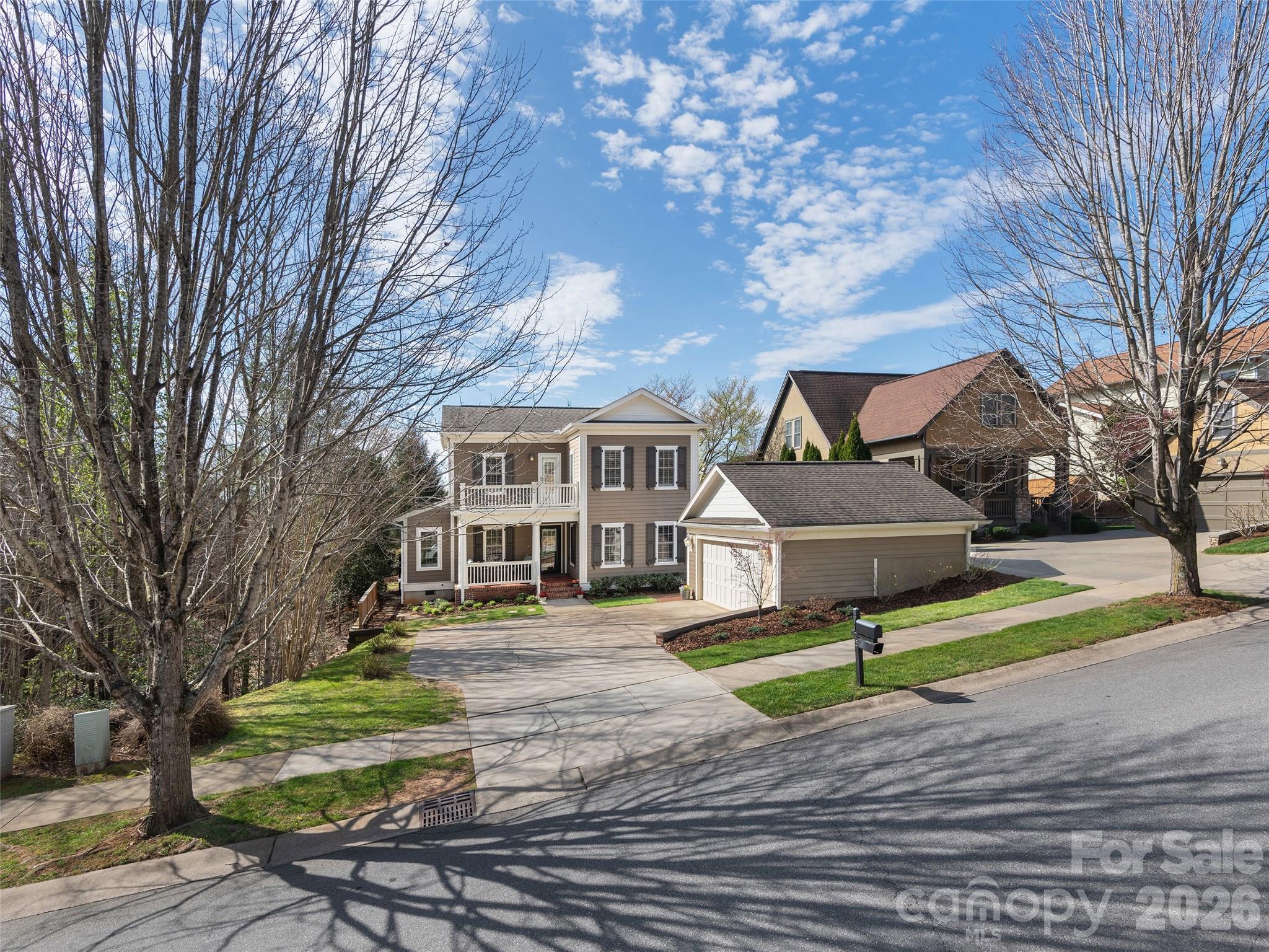 1672 Olmsted Drive — Asheville