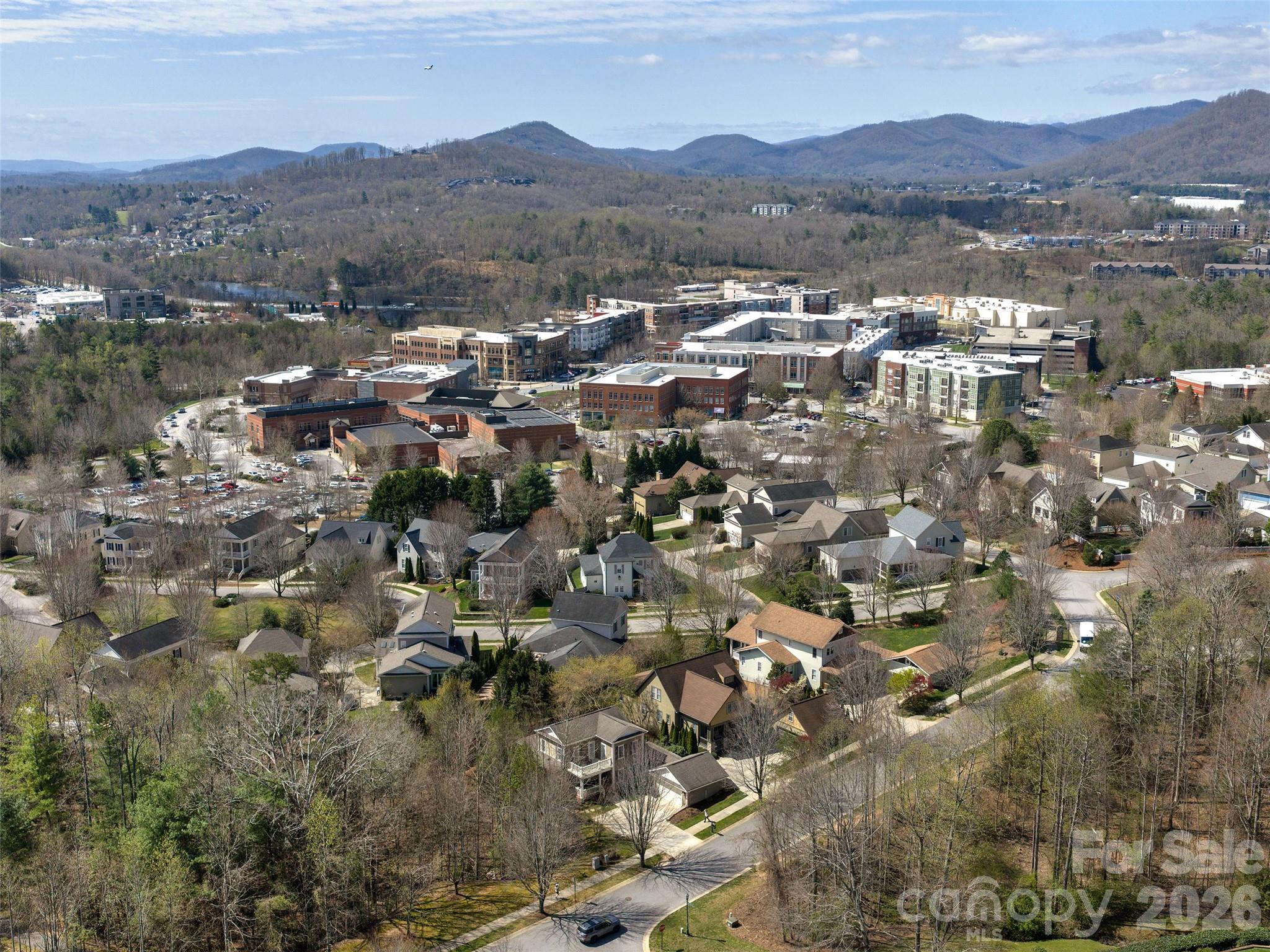 1672 Olmsted Drive — Asheville