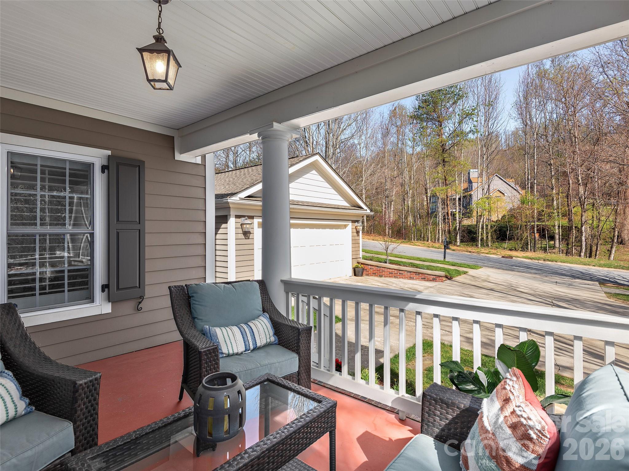 1672 Olmsted Drive — Asheville