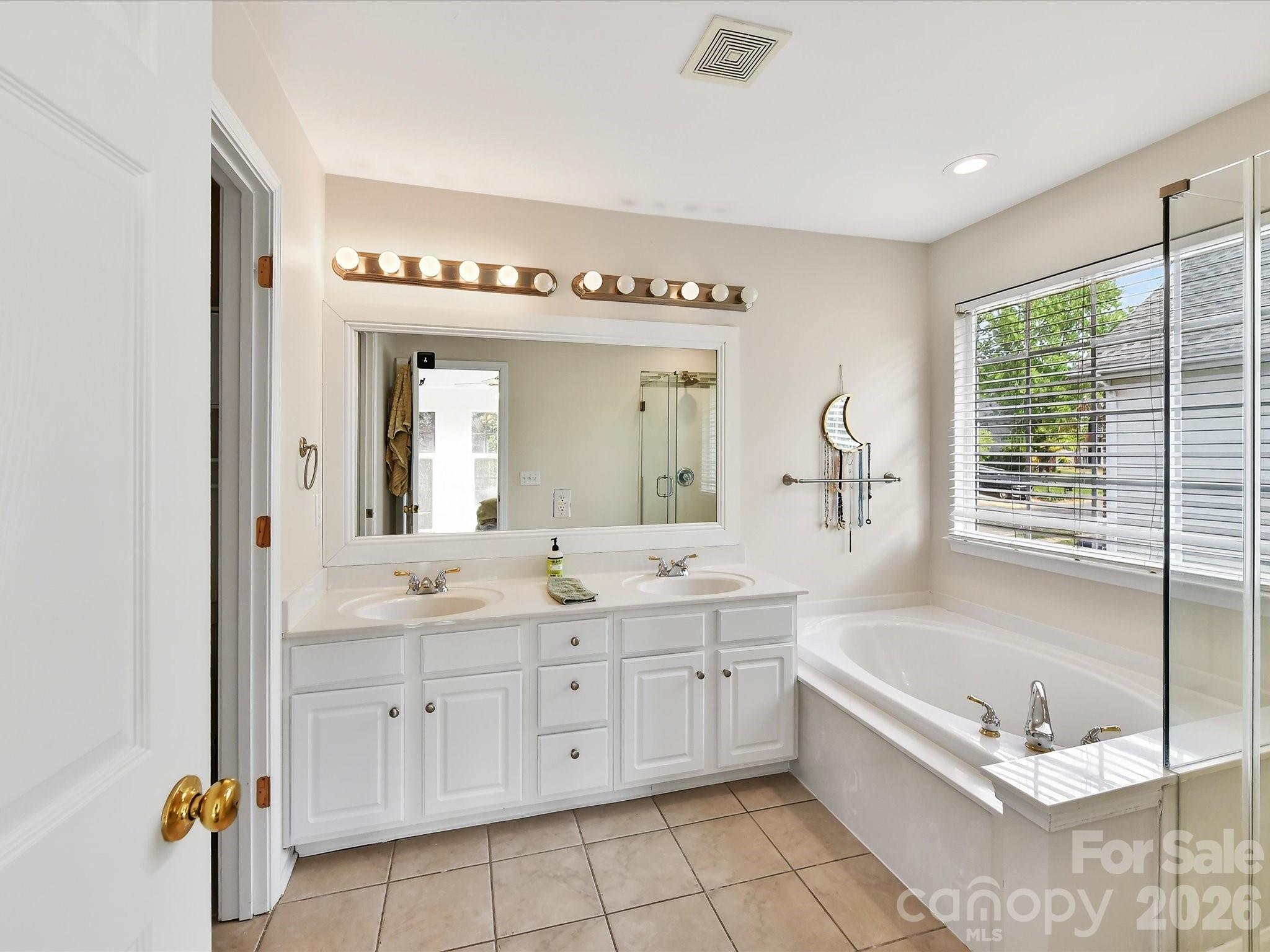 9334 Autumn Applause Drive — Charlotte