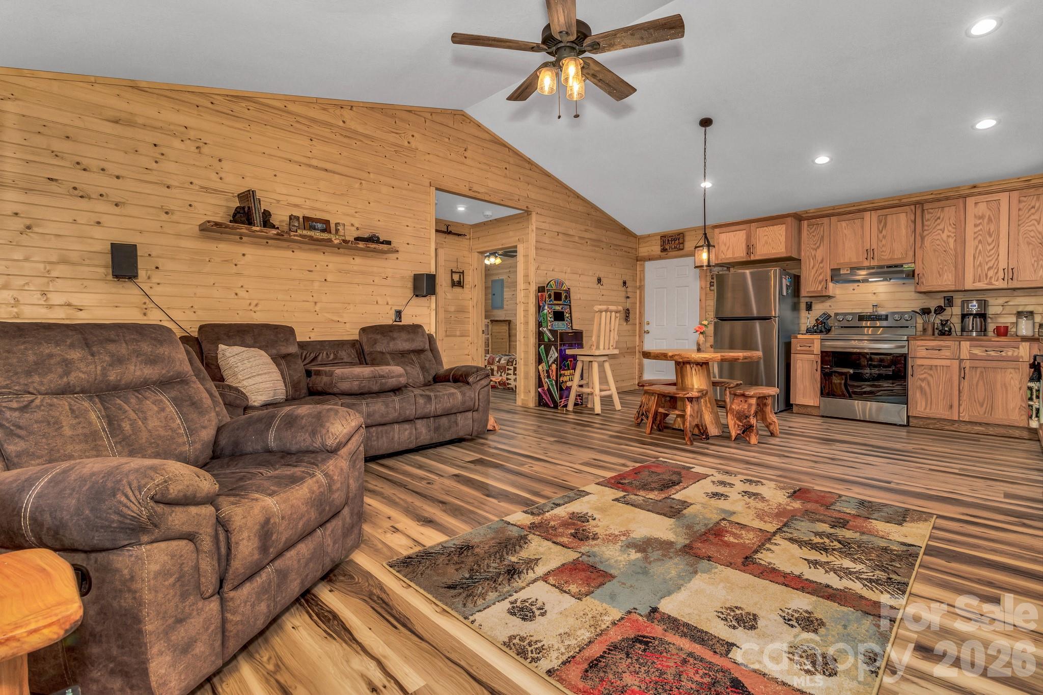 1100 Panther Branch Road — Canton