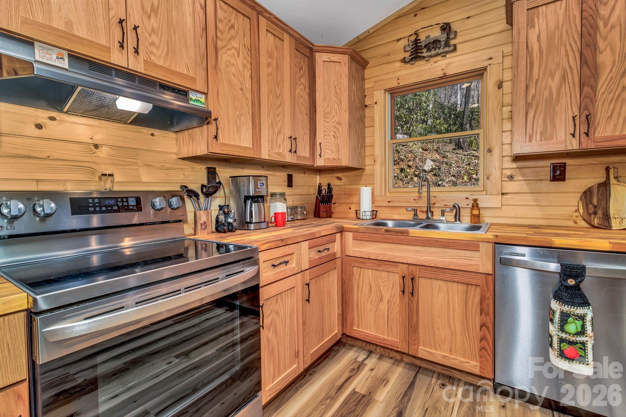 1100 Panther Branch Road — Canton