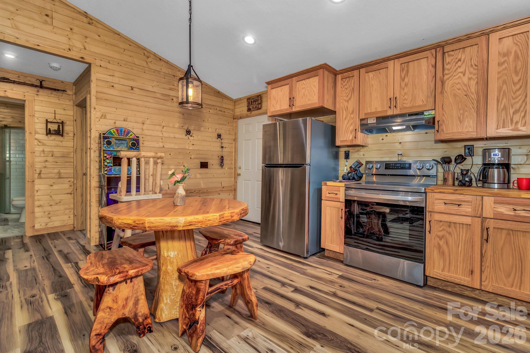 1100 Panther Branch Road — Canton