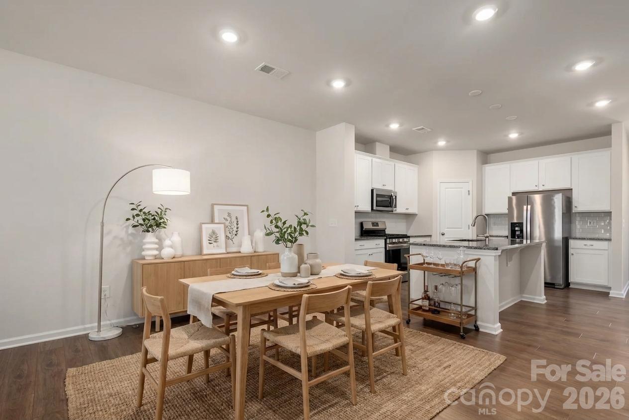 15740 Country House Street — Charlotte