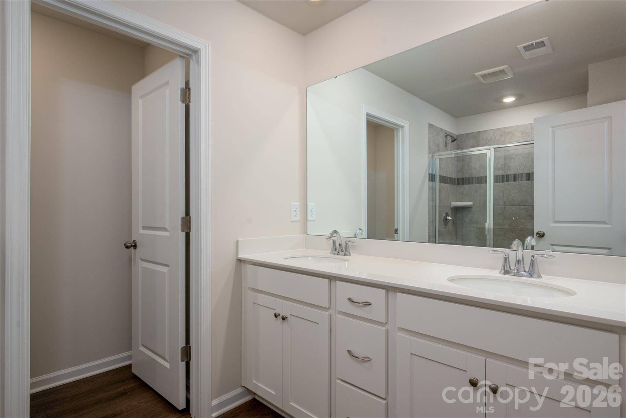 15740 Country House Street — Charlotte