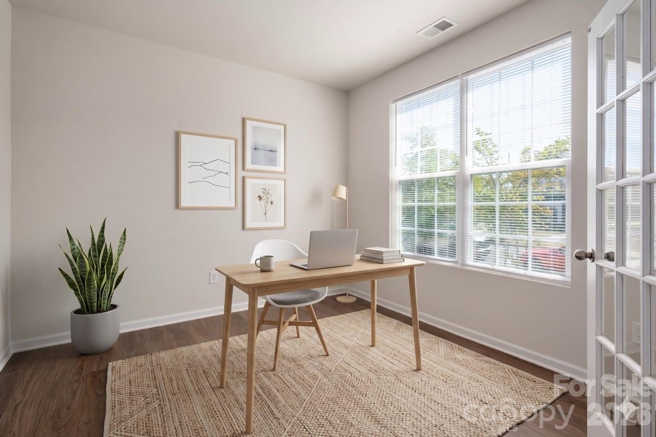 15740 Country House Street — Charlotte