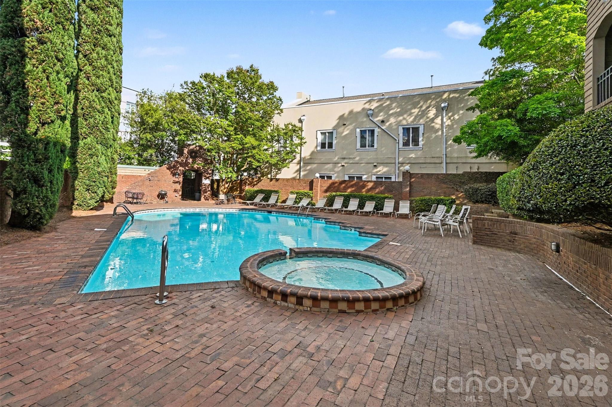 1109 E Morehead Street #5 — Charlotte