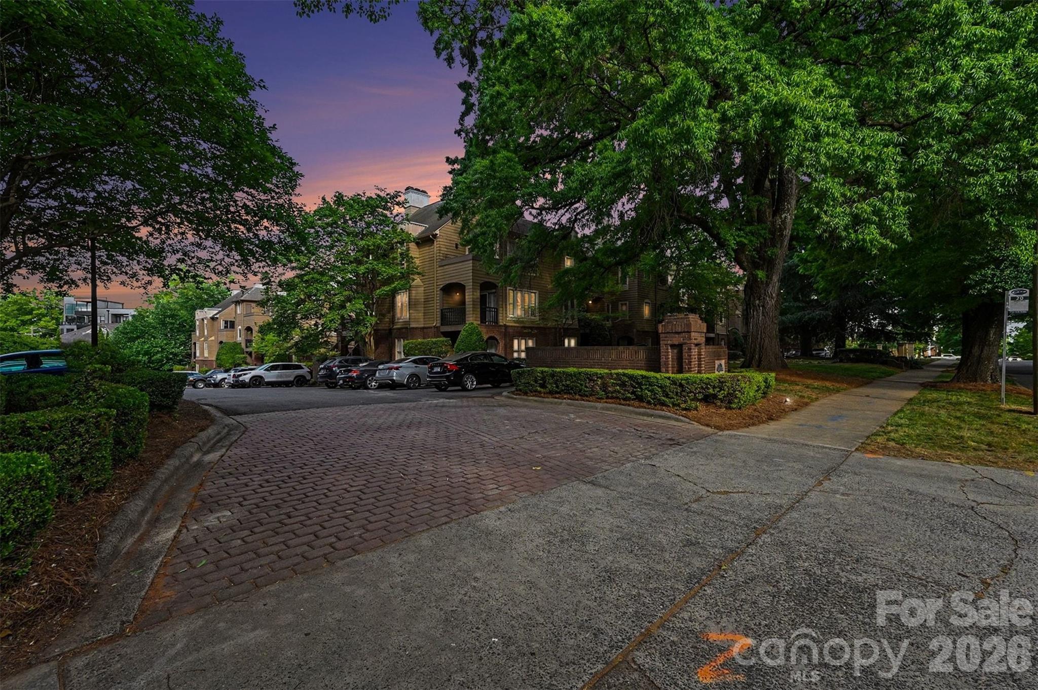 1109 E Morehead Street #5 — Charlotte