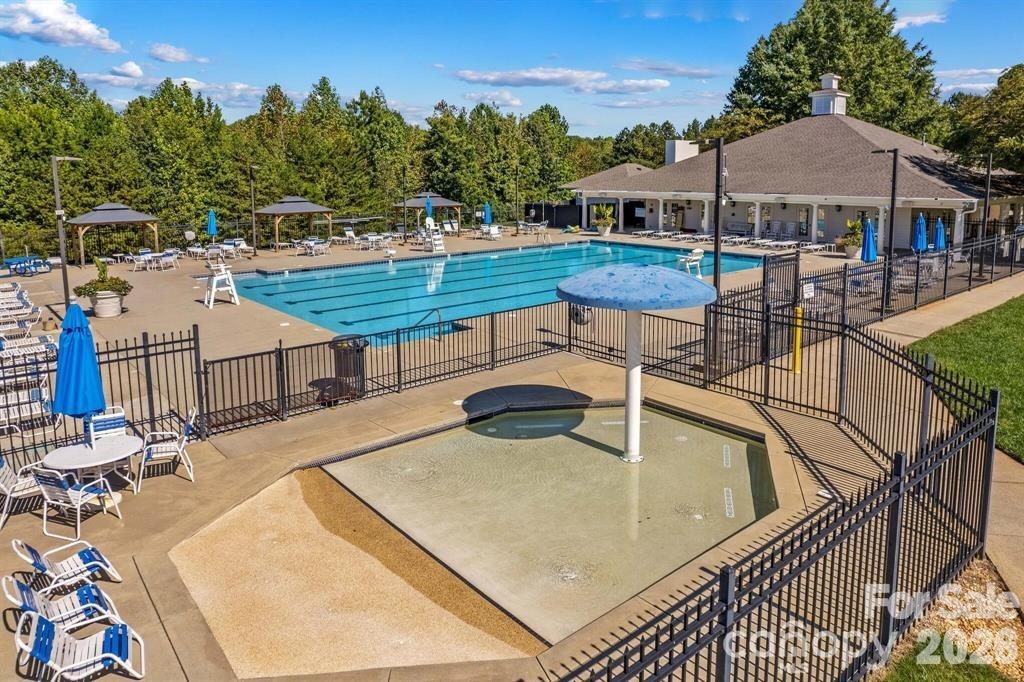 115 Runningdeer Drive — Mooresville
