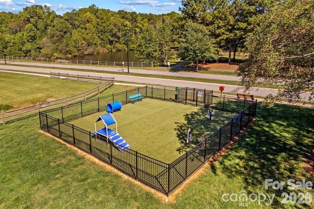 115 Runningdeer Drive — Mooresville