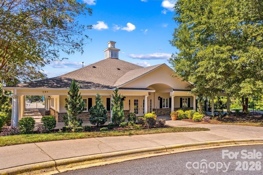 115 Runningdeer Drive — Mooresville