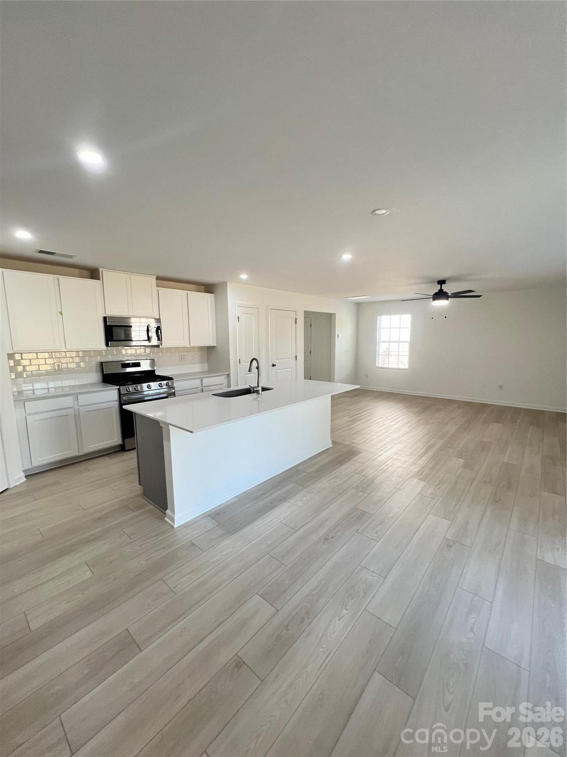 2210 Columbidae Lane — Gastonia
