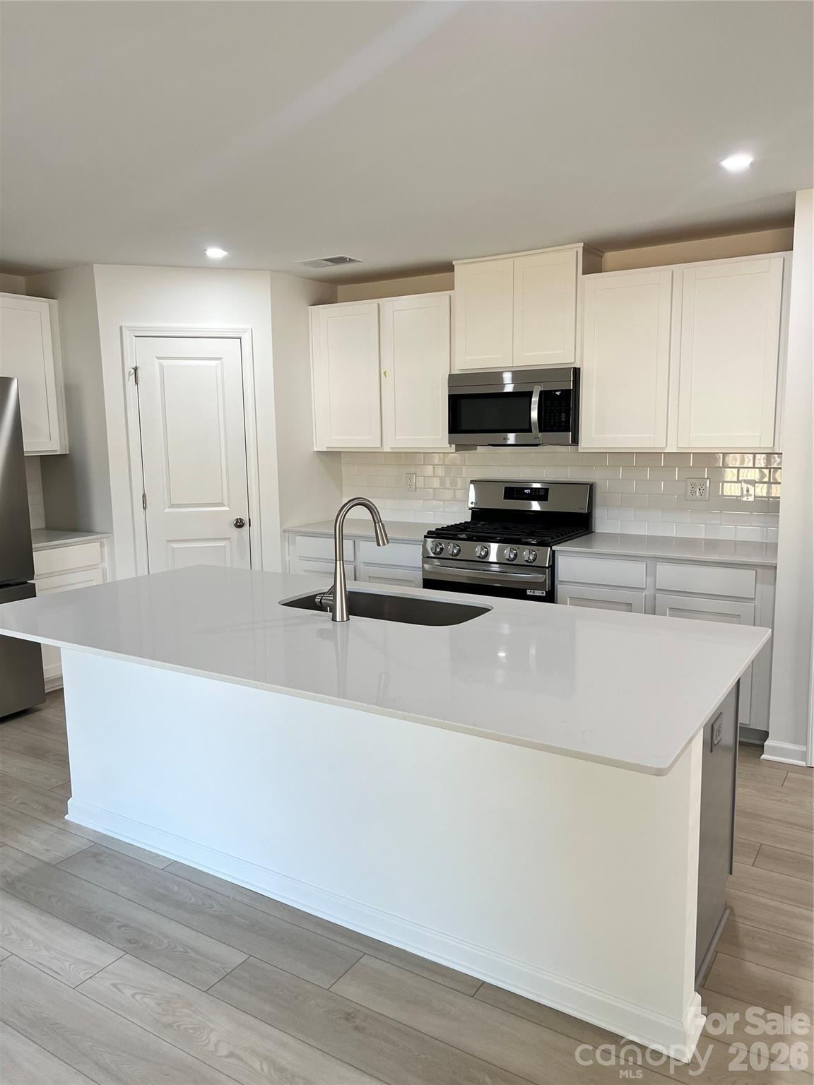 2210 Columbidae Lane — Gastonia