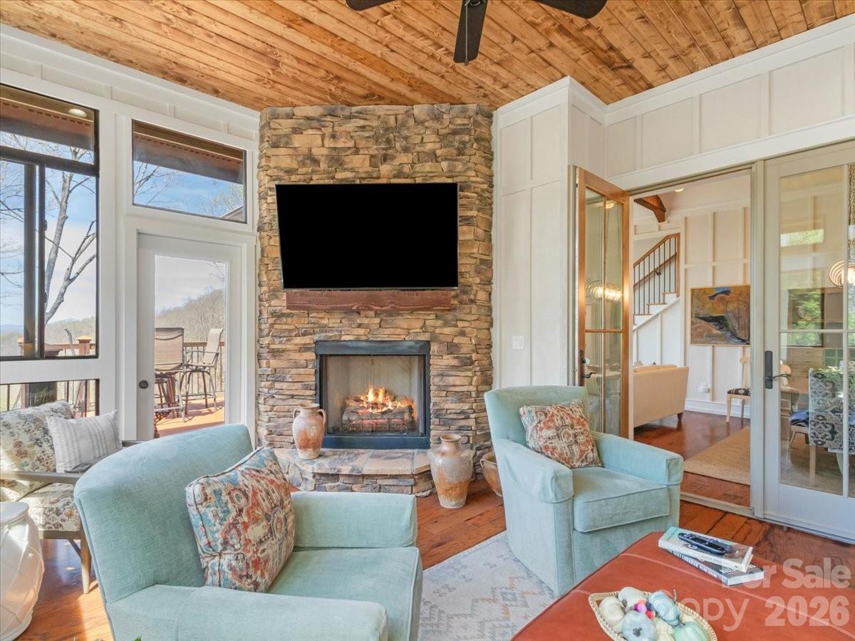 45 Creekside Way #I/301 — Burnsville