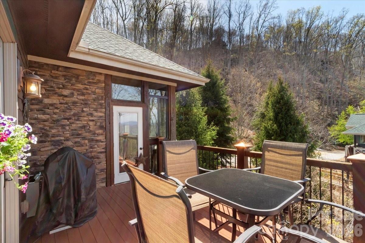 45 Creekside Way #I/301 — Burnsville