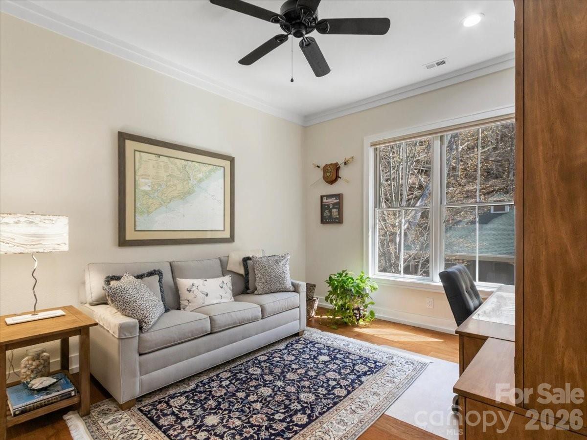 45 Creekside Way #I/301 — Burnsville