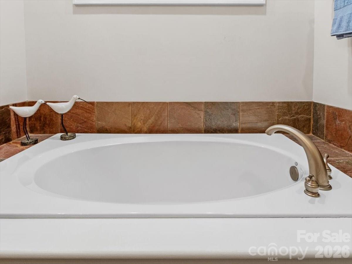 45 Creekside Way #I/301 — Burnsville