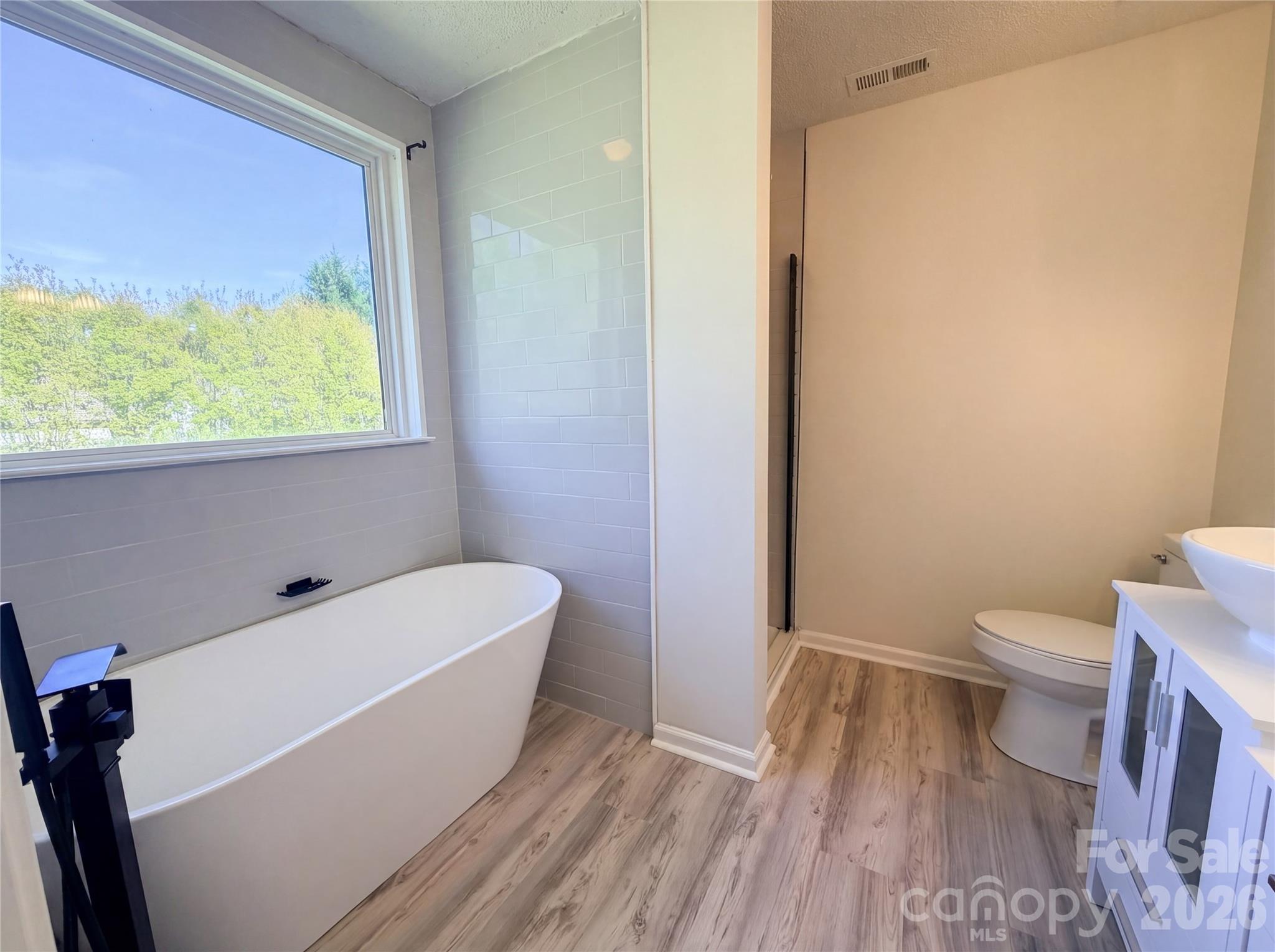 6032 Briggs Drive — Charlotte