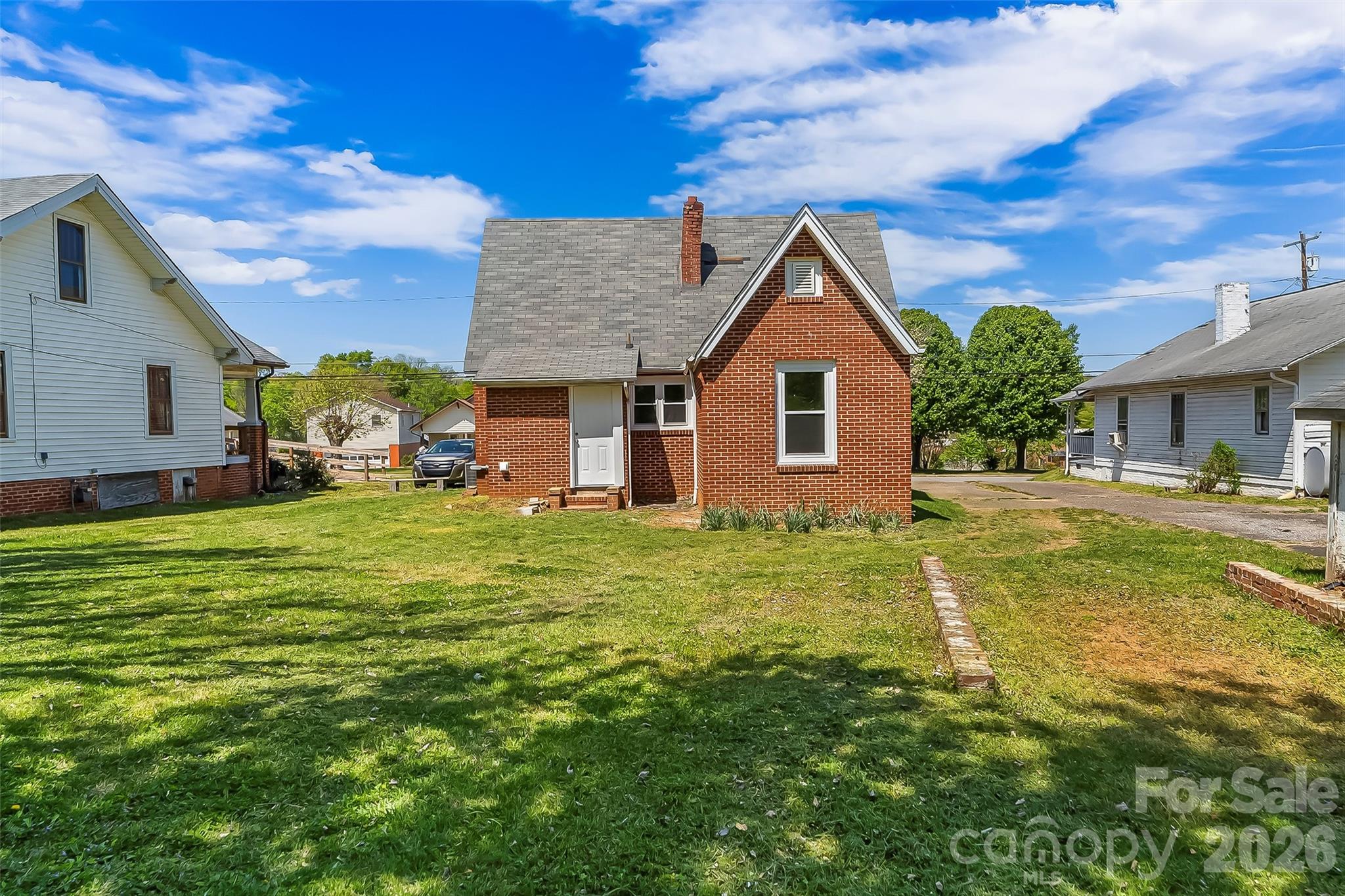 608 E Concord Street — Morganton