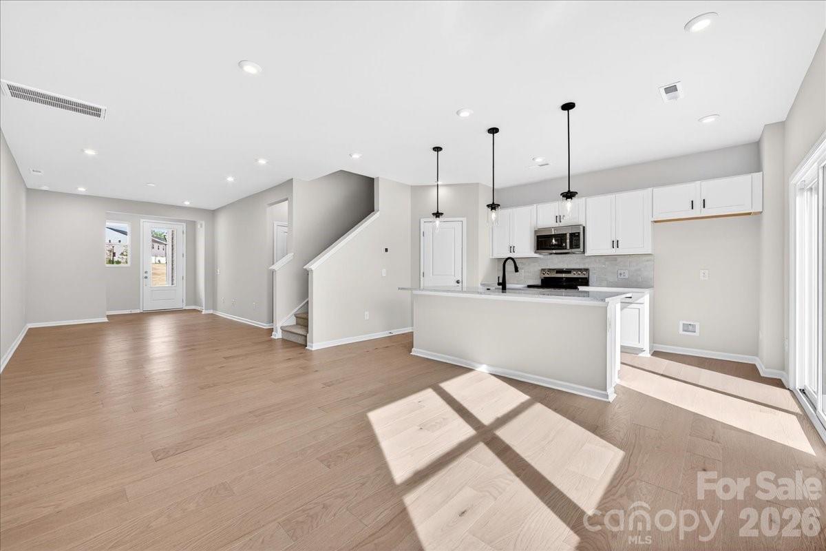 6053 Longar Lane — Charlotte