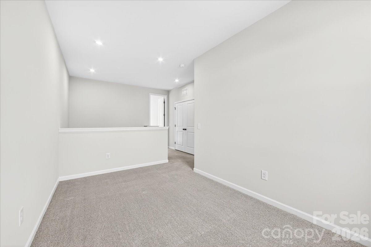 6053 Longar Lane — Charlotte