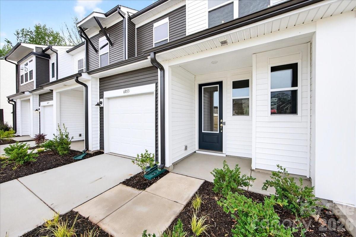 6053 Longar Lane — Charlotte