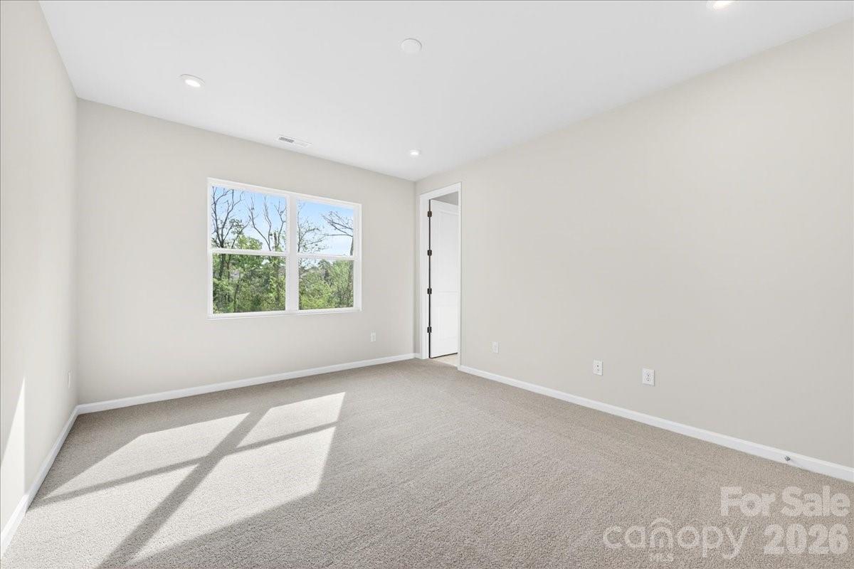 6053 Longar Lane — Charlotte