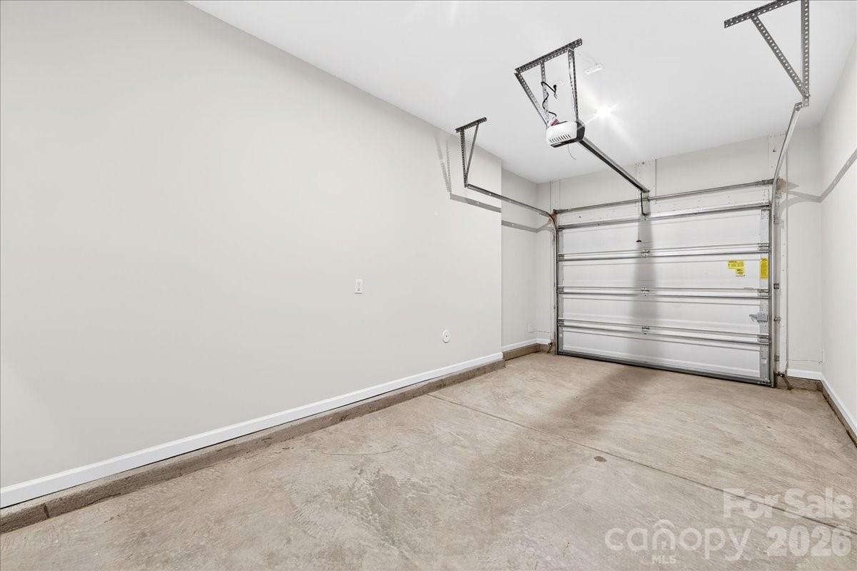 6053 Longar Lane — Charlotte