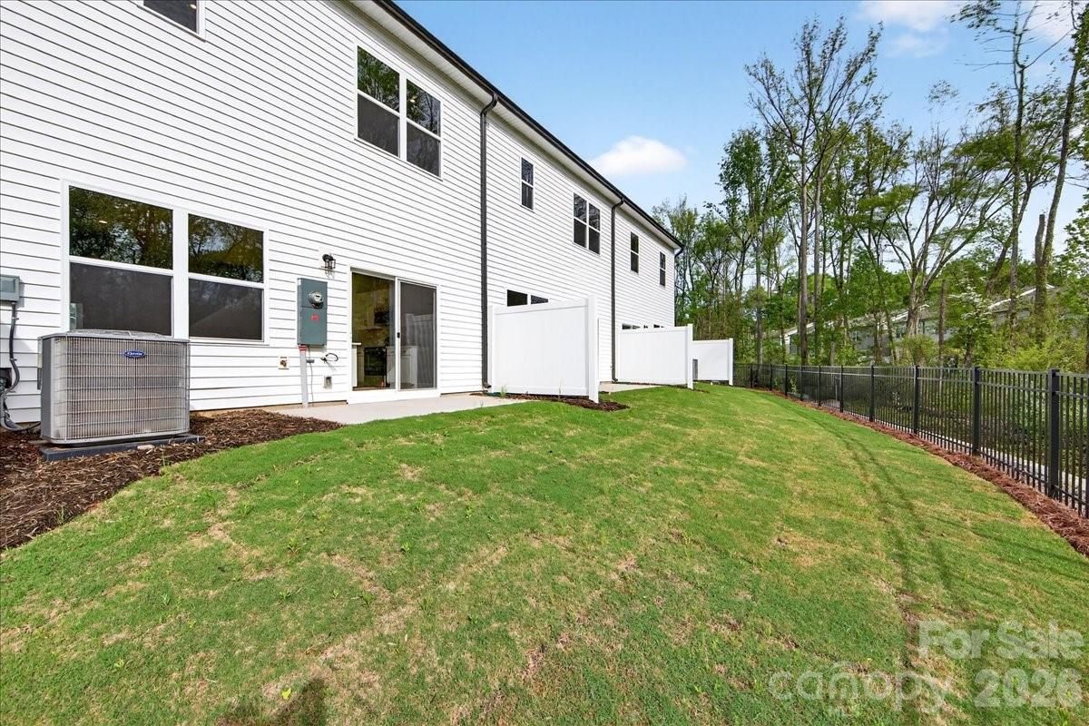 6053 Longar Lane — Charlotte