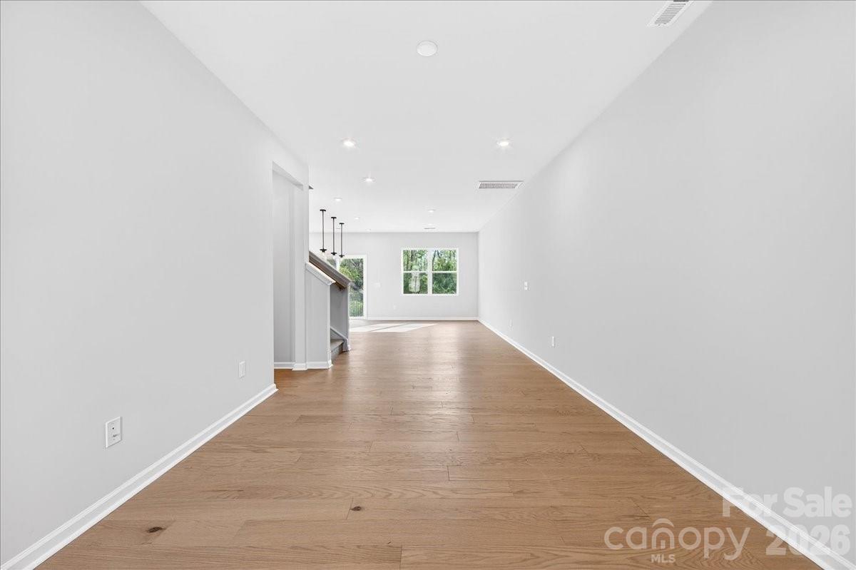 6053 Longar Lane — Charlotte