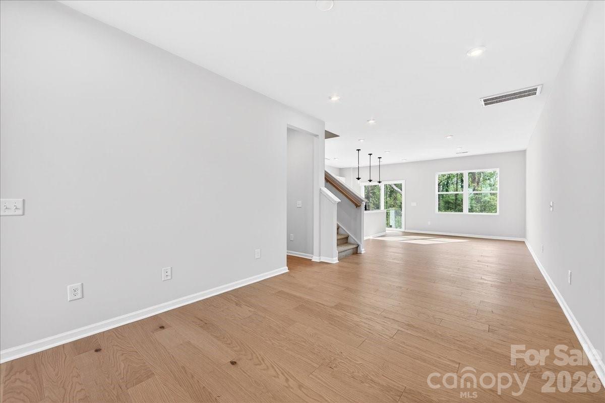 6053 Longar Lane — Charlotte