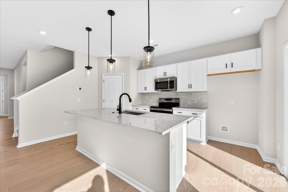 6053 Longar Lane — Charlotte