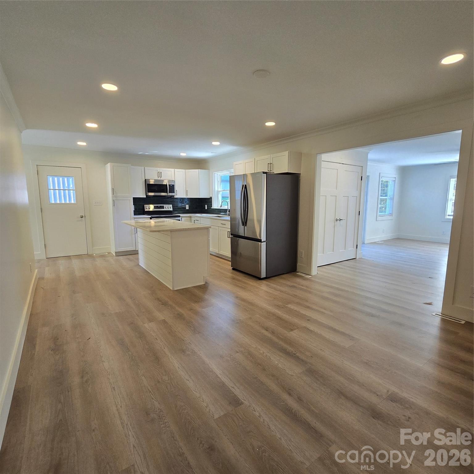 421 Kingfield Drive SW — Concord