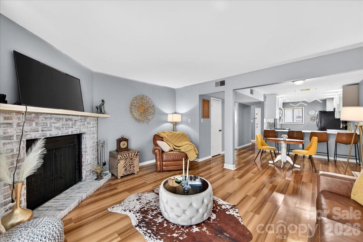 8007 Horse Chestnut Lane — Charlotte