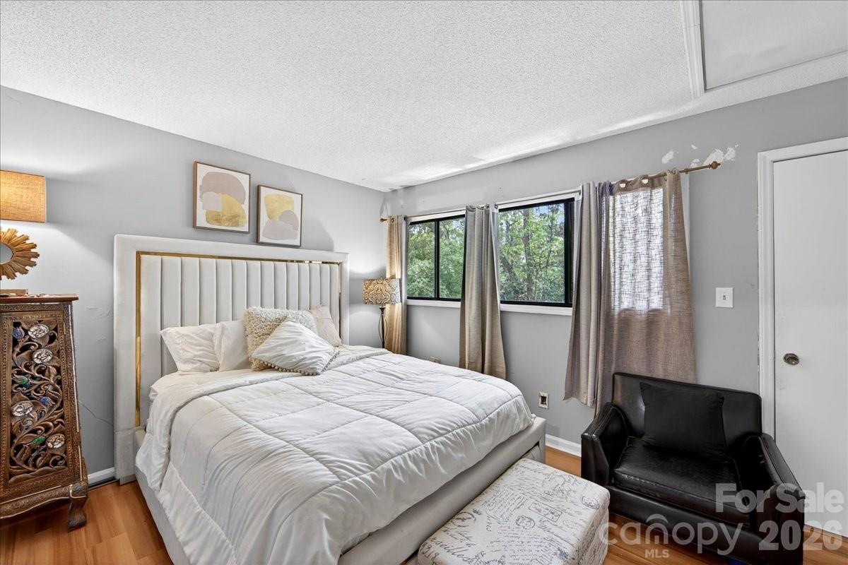 8007 Horse Chestnut Lane — Charlotte