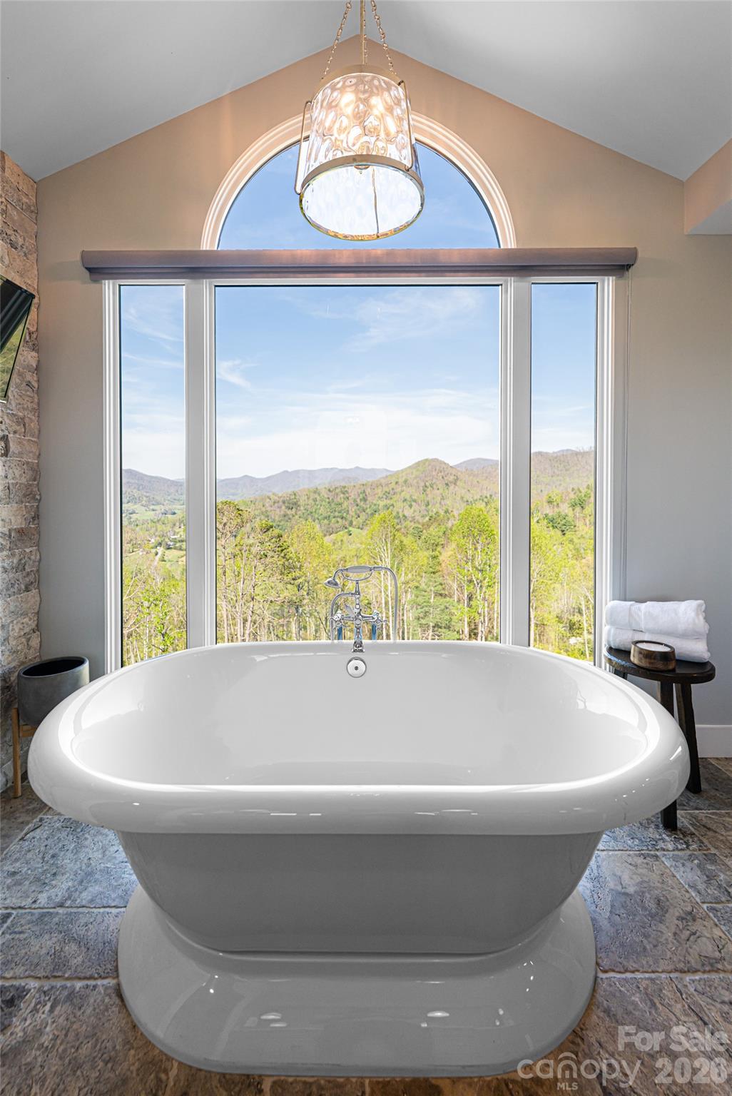 83 Cozy Mountain Lane — Weaverville