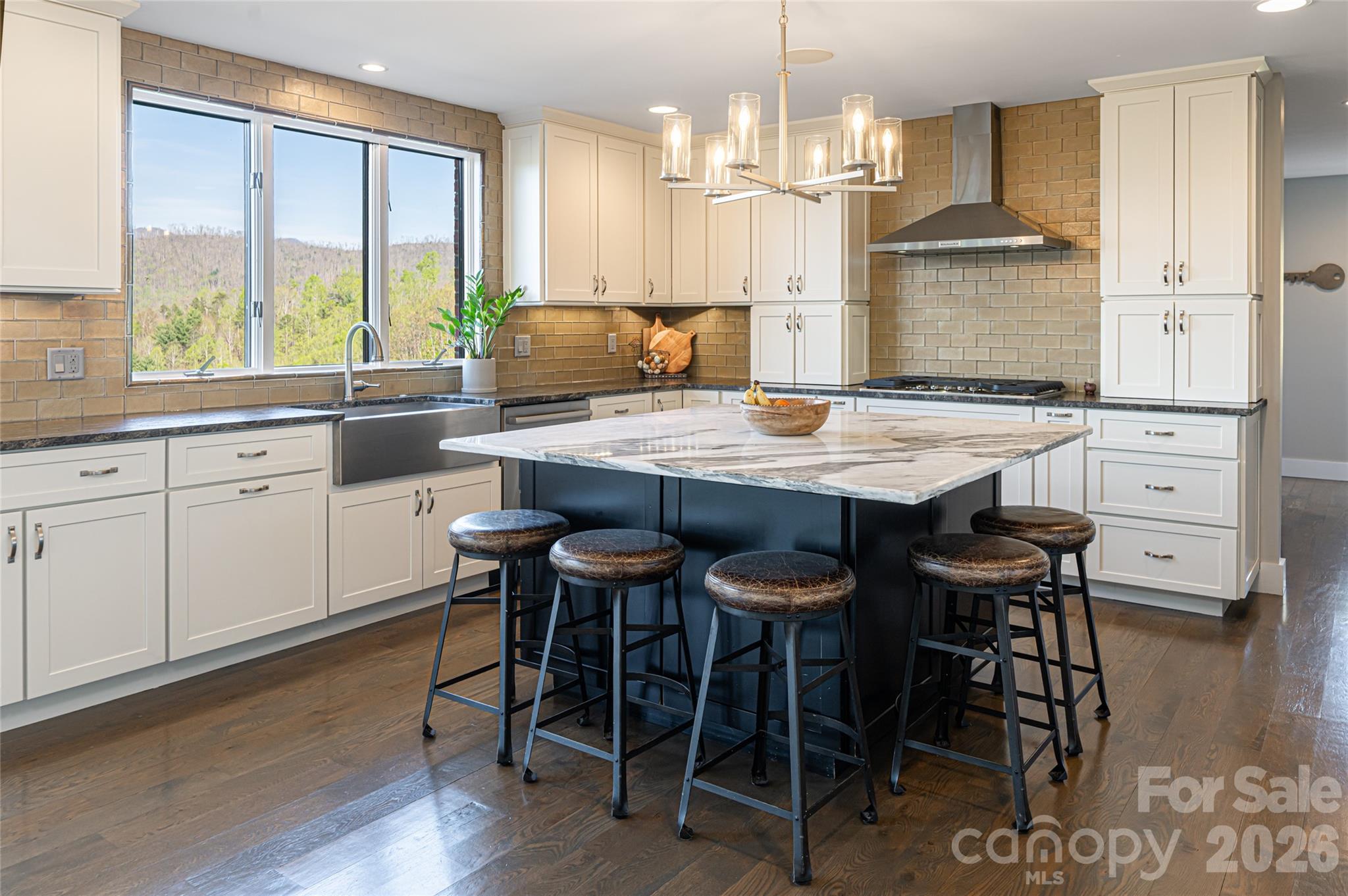 83 Cozy Mountain Lane — Weaverville
