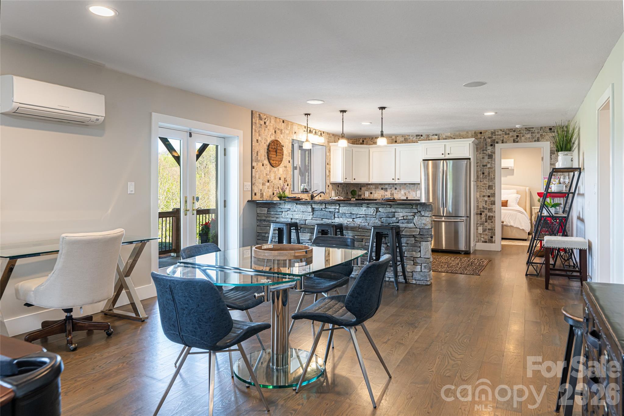 83 Cozy Mountain Lane — Weaverville
