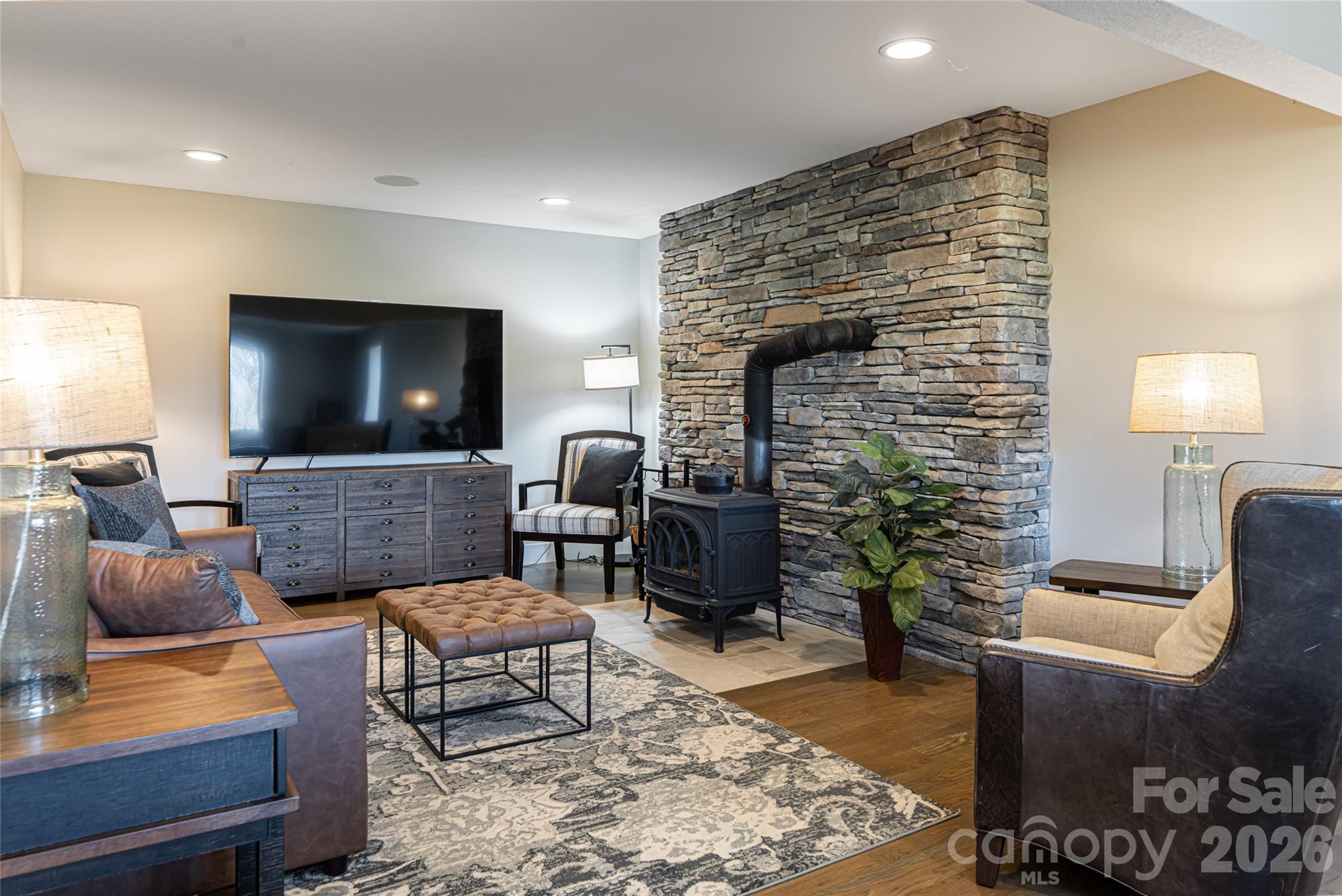 83 Cozy Mountain Lane — Weaverville