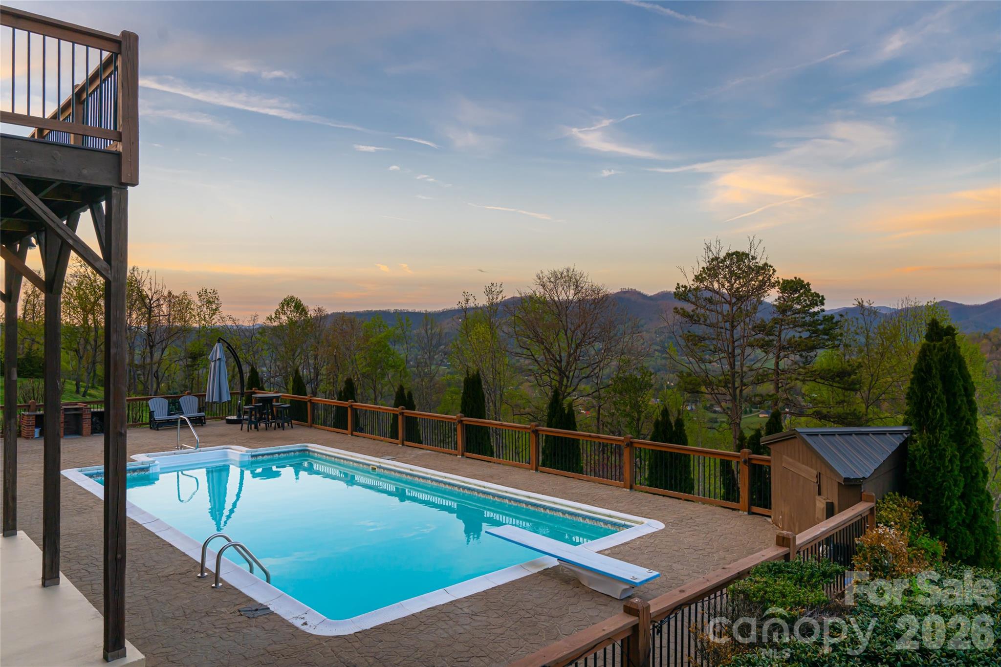 83 Cozy Mountain Lane — Weaverville