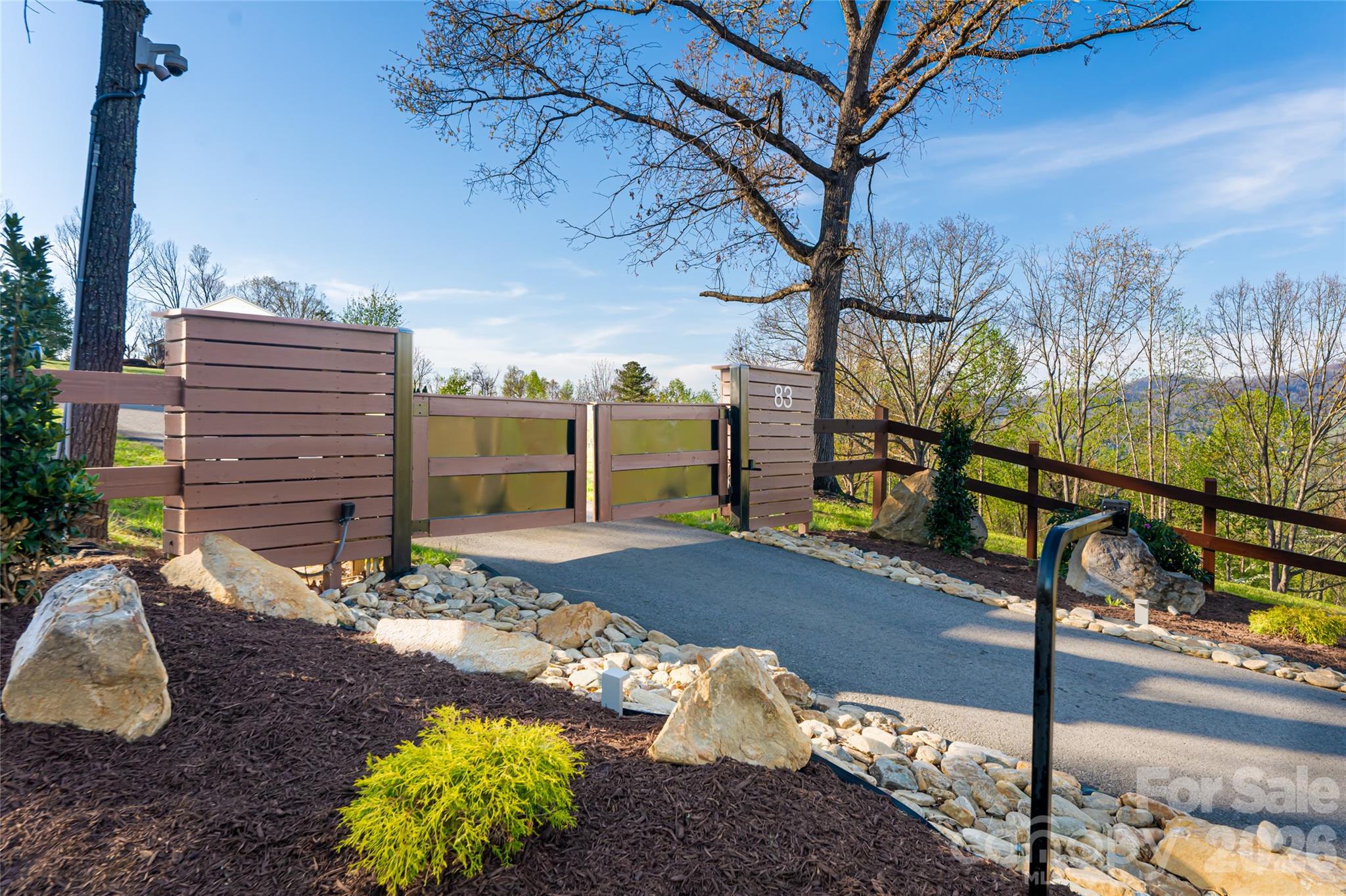 83 Cozy Mountain Lane — Weaverville