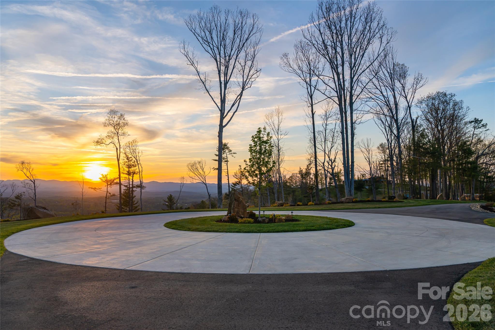 83 Cozy Mountain Lane — Weaverville