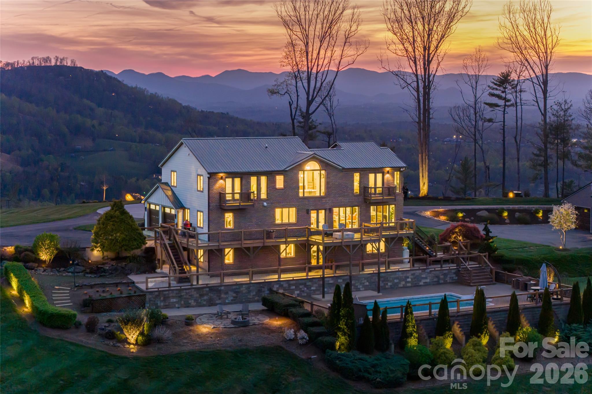 83 Cozy Mountain Lane — Weaverville
