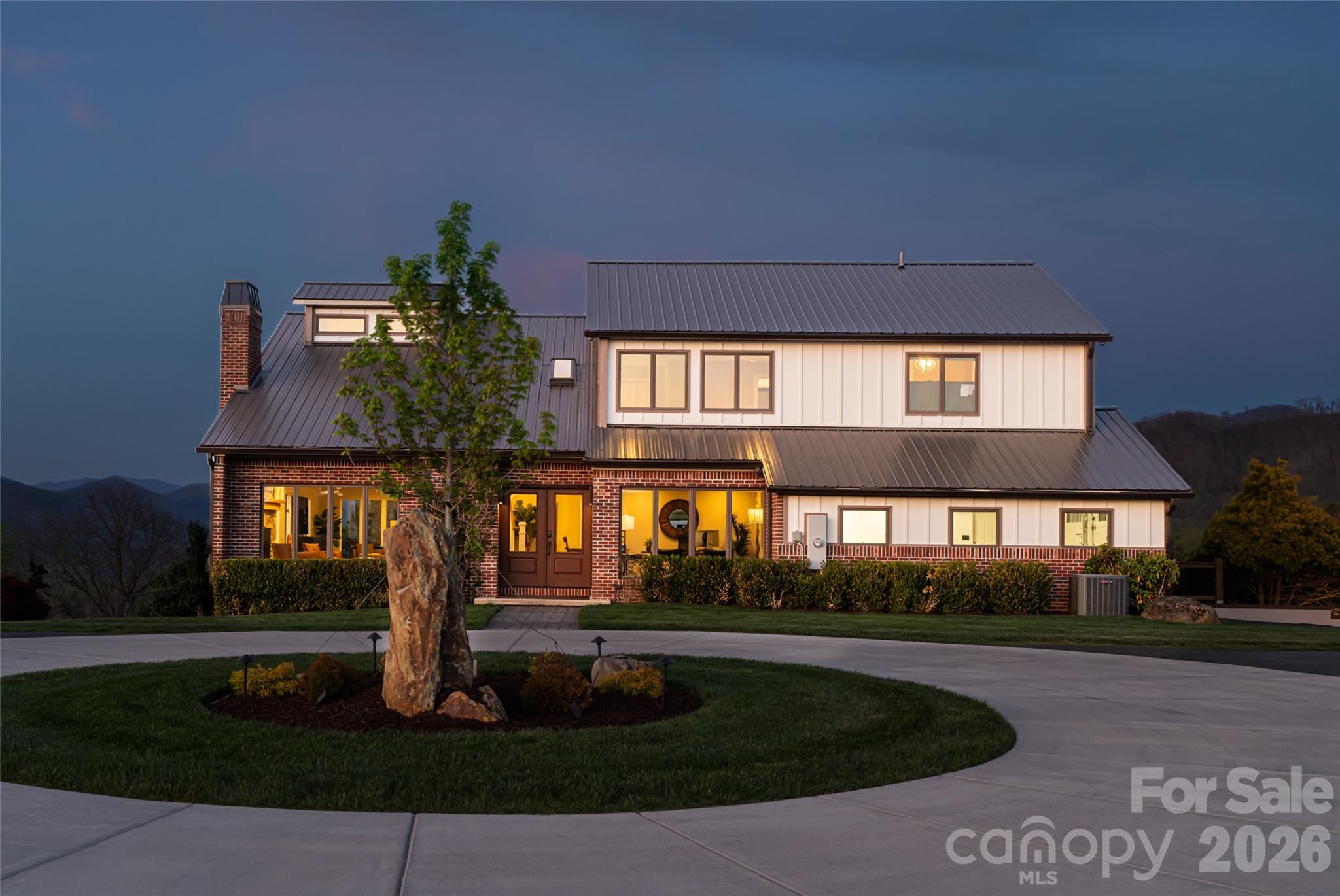 83 Cozy Mountain Lane — Weaverville