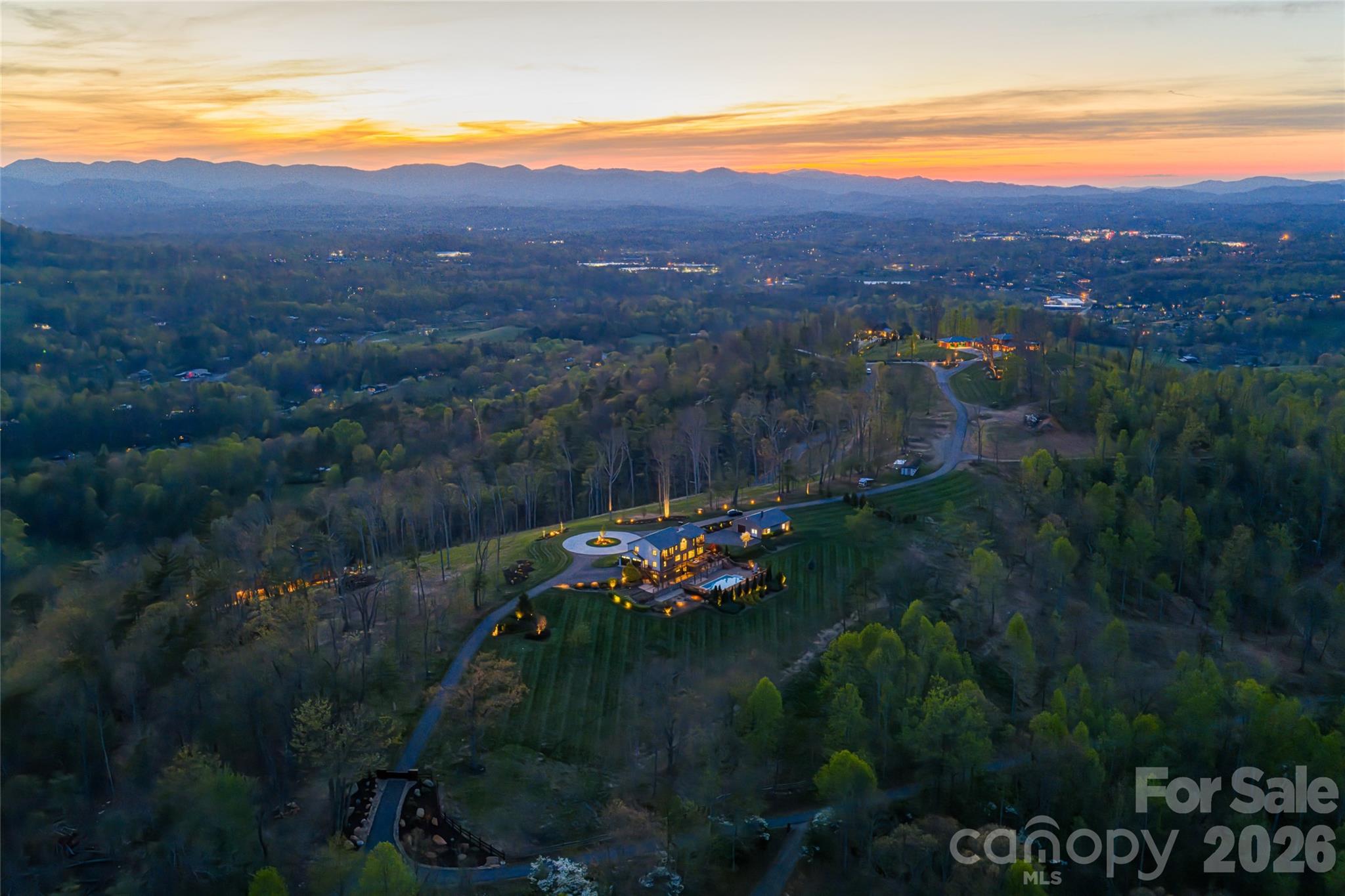 83 Cozy Mountain Lane — Weaverville