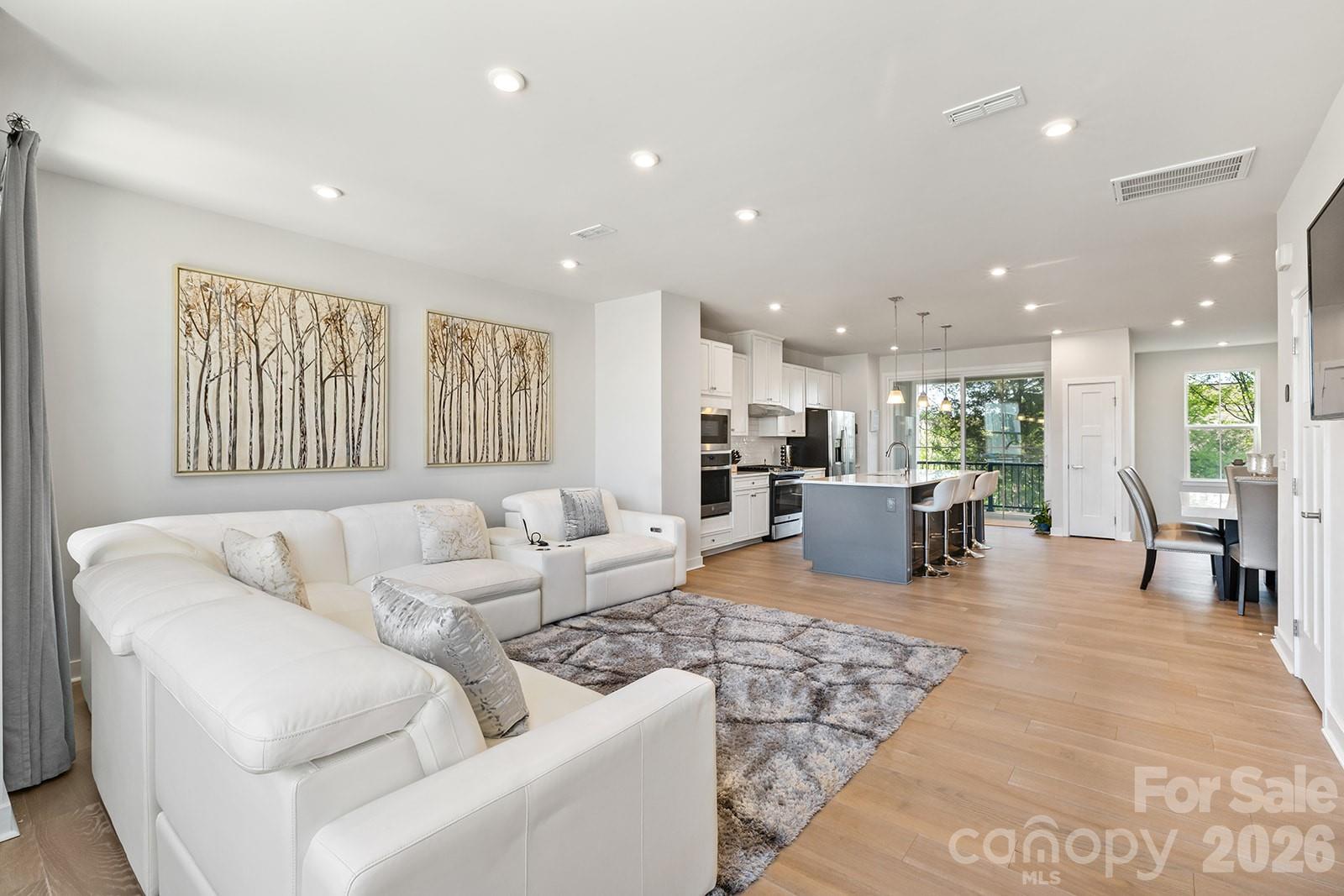 9866 Oaklawn Boulevard NW — Huntersville