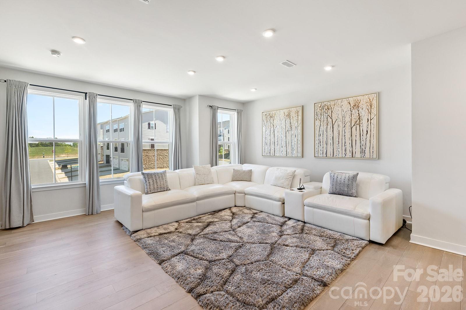 9866 Oaklawn Boulevard NW — Huntersville