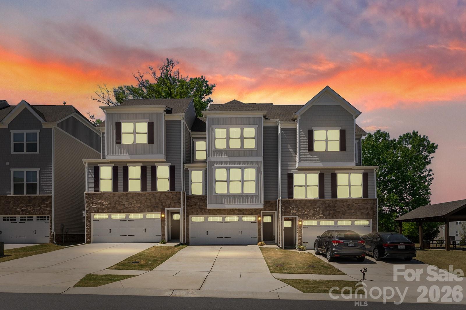 9866 Oaklawn Boulevard NW — Huntersville